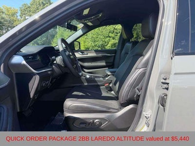 2027 Jeep Grand Cherokee Laredo Altitude