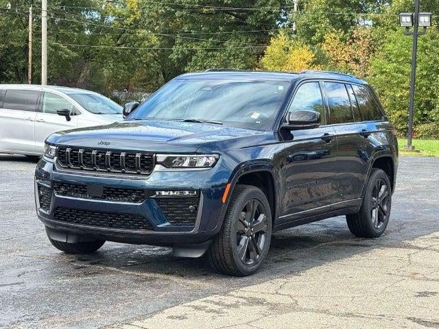2027 Jeep Grand Cherokee GRAND CHEROKEE LIMITED RESERVE 4X4