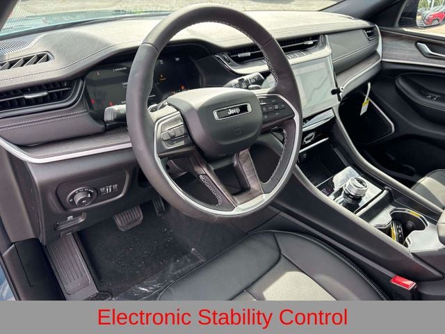 2027 Jeep Grand Cherokee Limited Reserve