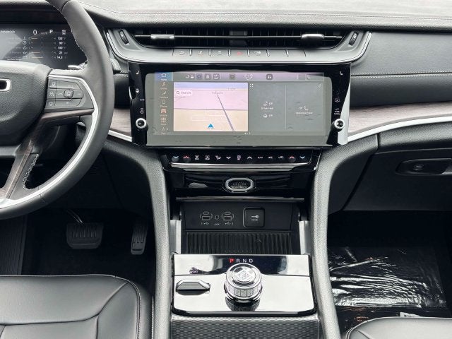 2027 Jeep Grand Cherokee GRAND CHEROKEE LIMITED 4X4