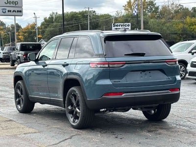 2027 Jeep Grand Cherokee GRAND CHEROKEE LIMITED 4X4