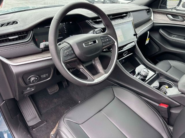 2027 Jeep Grand Cherokee GRAND CHEROKEE LIMITED 4X4