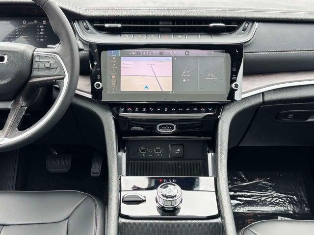 2027 Jeep Grand Cherokee GRAND CHEROKEE LIMITED 4X4