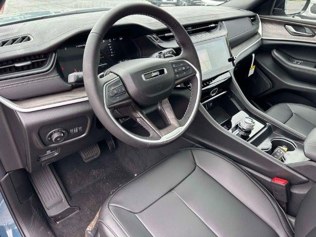 2027 Jeep Grand Cherokee GRAND CHEROKEE LIMITED 4X4