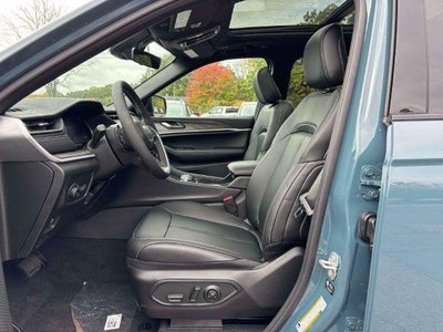2027 Jeep Grand Cherokee GRAND CHEROKEE LIMITED 4X4