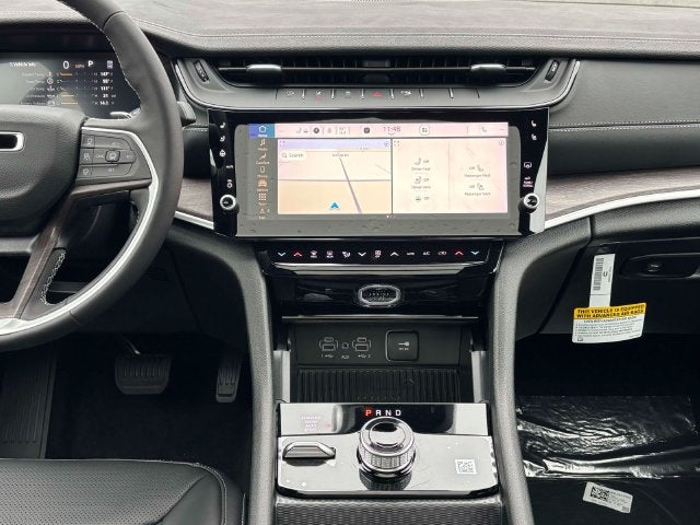 2027 Jeep Grand Cherokee GRAND CHEROKEE LIMITED RESERVE 4X4
