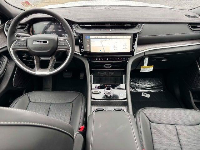 2027 Jeep Grand Cherokee GRAND CHEROKEE LIMITED RESERVE 4X4