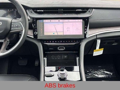 2027 Jeep Grand Cherokee GRAND CHEROKEE LIMITED 4X4