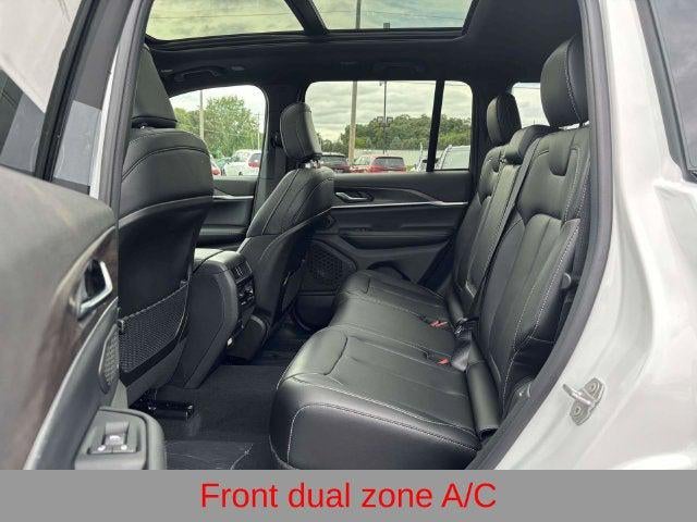 2027 Jeep Grand Cherokee GRAND CHEROKEE LIMITED 4X4