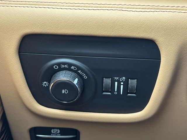 2026 Jeep Grand Cherokee GRAND CHEROKEE SUMMIT 4X4