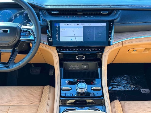 2027 Jeep Grand Cherokee GRAND CHEROKEE SUMMIT 4X4