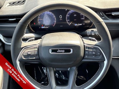 2025 Jeep Grand Cherokee GRAND CHEROKEE L ALTITUDE 4X4