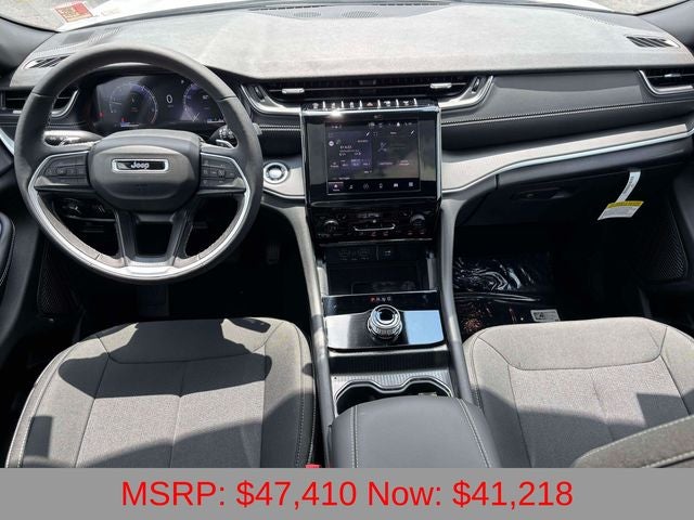 2026 Jeep Grand Cherokee GRAND CHEROKEE L LAREDO X 4X4
