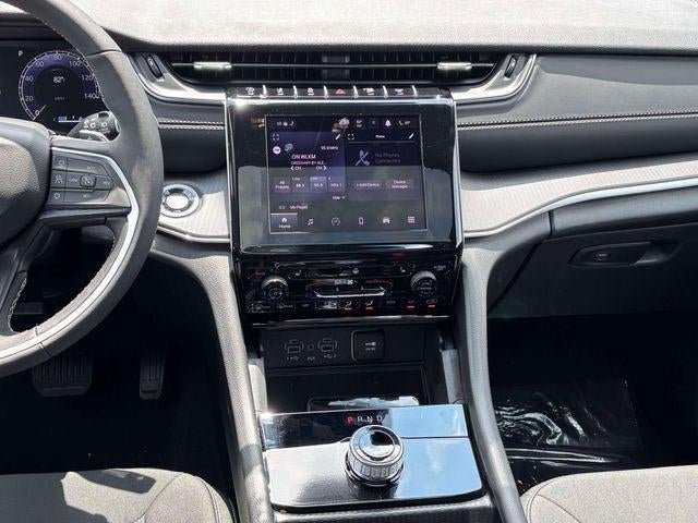 2026 Jeep Grand Cherokee GRAND CHEROKEE L LAREDO X 4X4