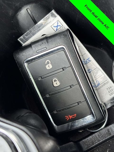 2023 Jeep Grand Cherokee L Laredo 4x4