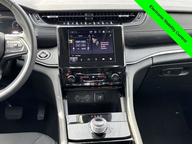 2023 Jeep Grand Cherokee L Laredo 4x4