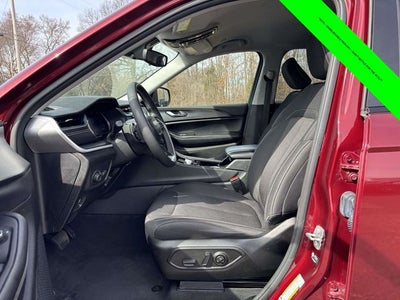 2023 Jeep Grand Cherokee L Laredo 4x4