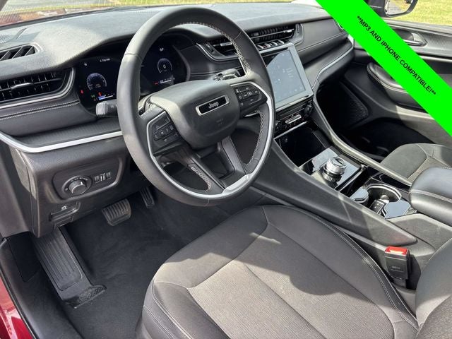 2023 Jeep Grand Cherokee L Laredo 4x4