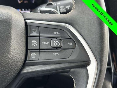 2023 Jeep Grand Cherokee L Laredo 4x4