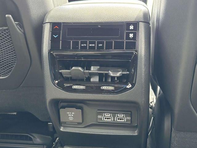 2026 Jeep Grand Cherokee GRAND CHEROKEE L LAREDO X 4X4