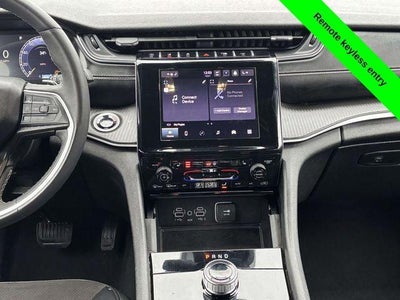 2024 Jeep Grand Cherokee L Altitude 4x4