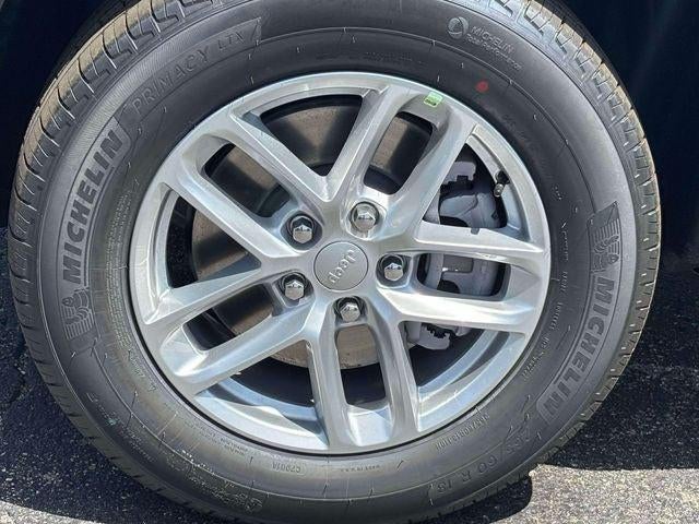 2026 Jeep Grand Cherokee GRAND CHEROKEE L LAREDO X 4X4