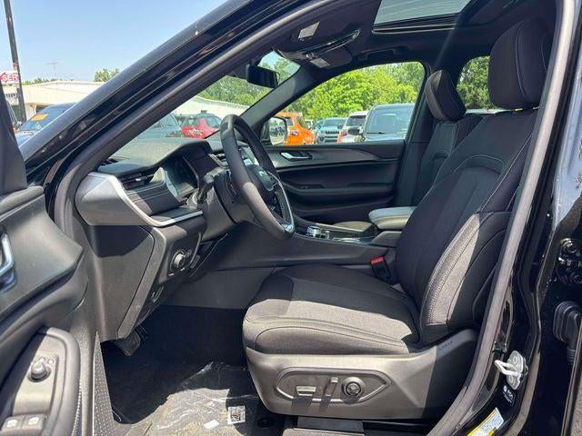 2026 Jeep Grand Cherokee GRAND CHEROKEE L LAREDO X 4X4