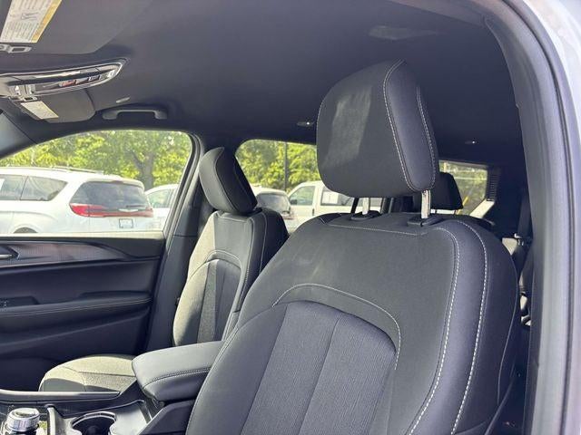 2026 Jeep Grand Cherokee GRAND CHEROKEE L LAREDO 4X4
