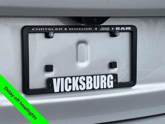 2026 Jeep Grand Cherokee L GRAND CHEROKEE L LAREDO X 4X4