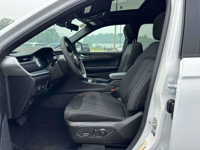 2026 Jeep Grand Cherokee GRAND CHEROKEE L LAREDO X 4X4