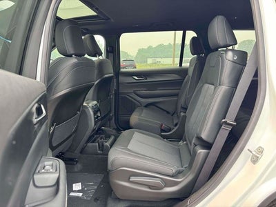2026 Jeep Grand Cherokee GRAND CHEROKEE L LAREDO X 4X4