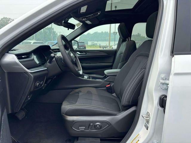 2026 Jeep Grand Cherokee GRAND CHEROKEE L LAREDO X 4X4