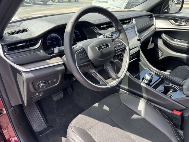 2026 Jeep Grand Cherokee GRAND CHEROKEE L LAREDO ALTITUDE 4X4