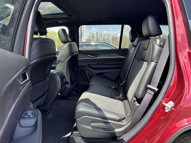 2026 Jeep Grand Cherokee GRAND CHEROKEE L LAREDO ALTITUDE 4X4
