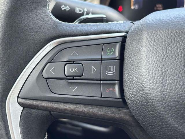 2026 Jeep Grand Cherokee GRAND CHEROKEE L LAREDO ALTITUDE 4X4