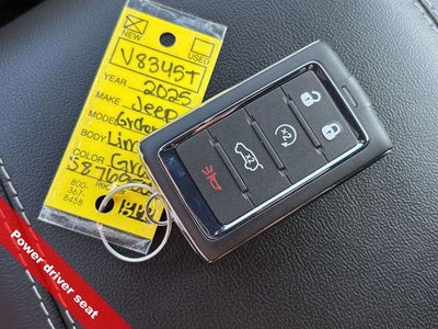2025 Jeep Grand Cherokee GRAND CHEROKEE L LIMITED 4X4