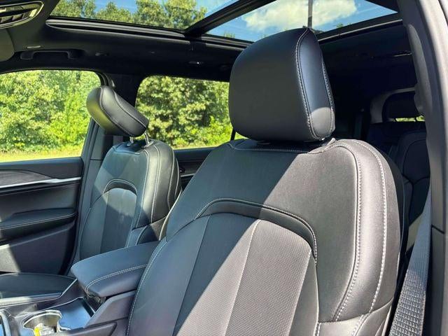 2027 Jeep Grand Cherokee L Limited Reserve