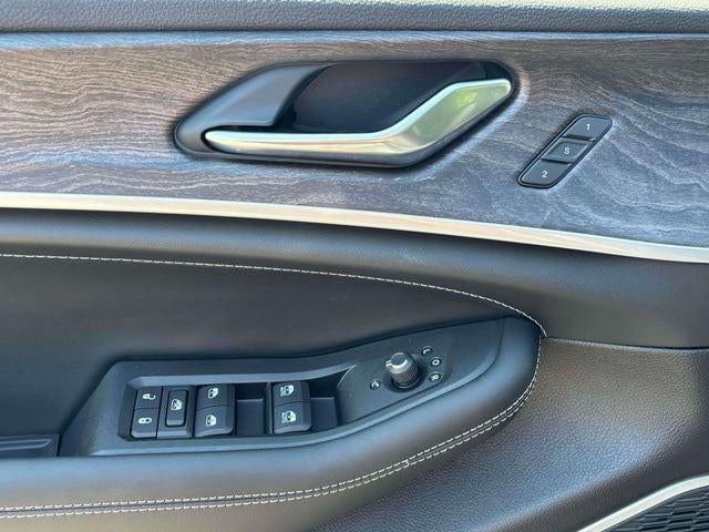 2027 Jeep Grand Cherokee L Limited Reserve