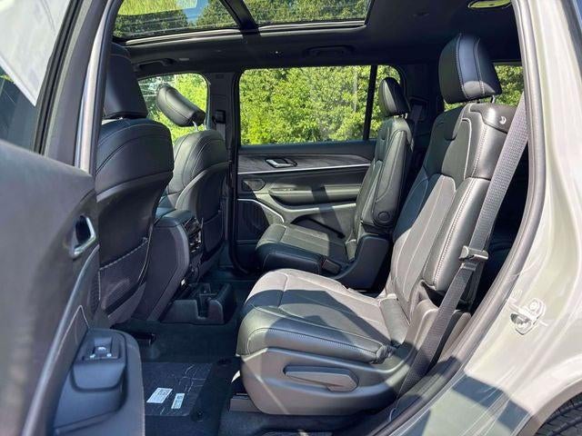 2027 Jeep Grand Cherokee L Limited Reserve