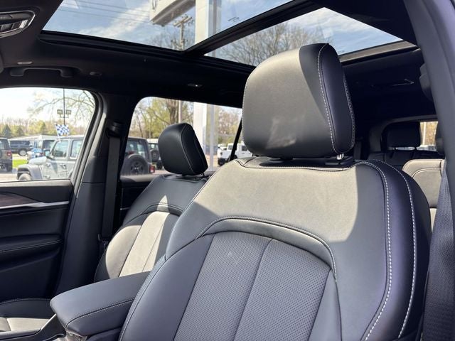 2026 Jeep Grand Cherokee GRAND CHEROKEE L LIMITED RESERVE 4X4