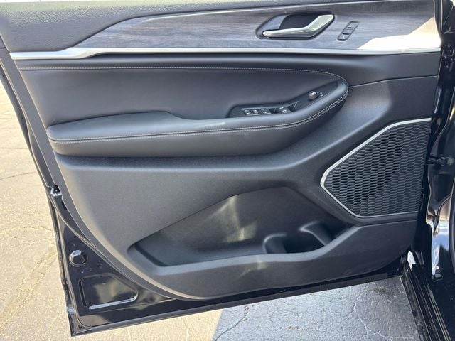 2026 Jeep Grand Cherokee GRAND CHEROKEE L LIMITED RESERVE 4X4