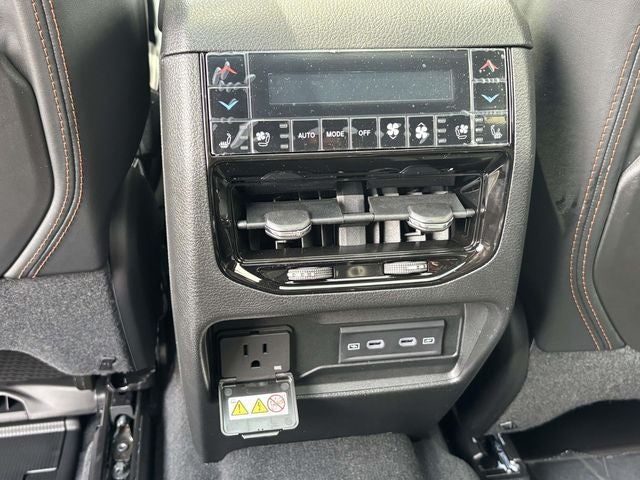 2026 Jeep Grand Cherokee GRAND CHEROKEE L SUMMIT 4X4