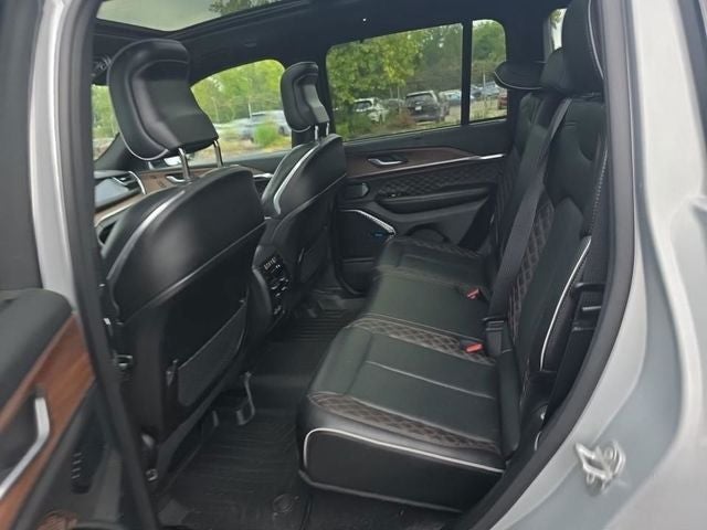 2022 Jeep Grand Cherokee Summit 4x4