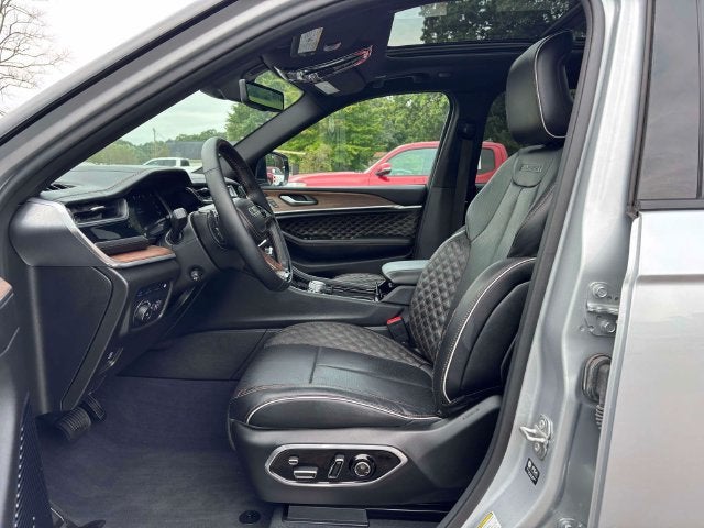 2022 Jeep Grand Cherokee Summit 4x4