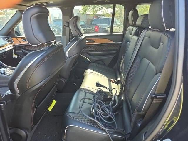 2023 Jeep Grand Cherokee Summit Reserve