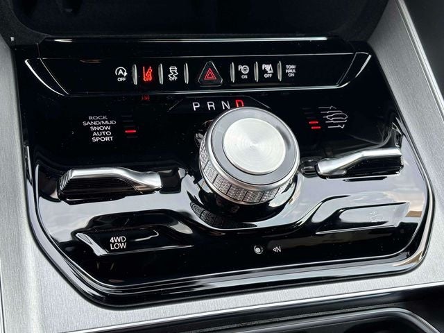 2026 Jeep Grand Wagoneer GRAND WAGONEER UPLAND 4X4
