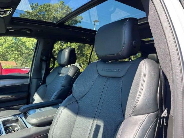 2027 Jeep Grand Wagoneer GRAND WAGONEER OVERLAND 4X4