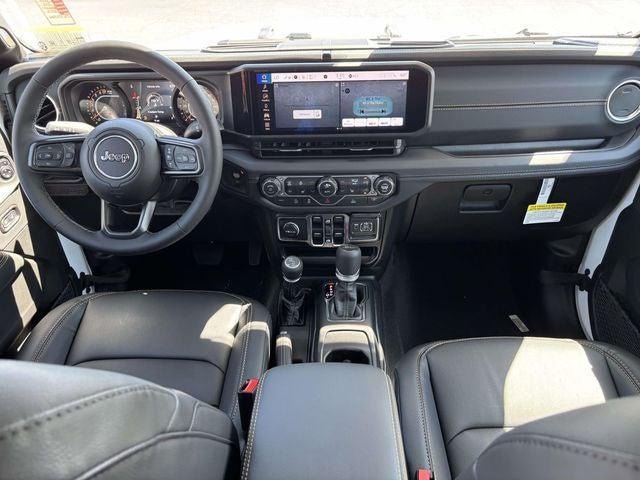 2026 Jeep Gladiator GLADIATOR SAHARA 4X4