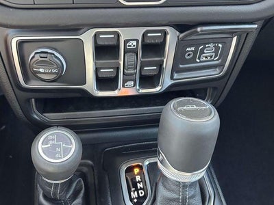 2026 Jeep Gladiator GLADIATOR SAHARA 4X4