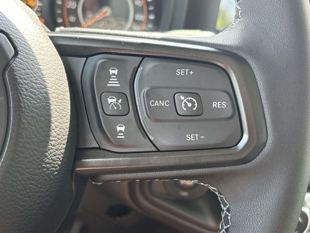 2026 Jeep Gladiator GLADIATOR SAHARA 4X4